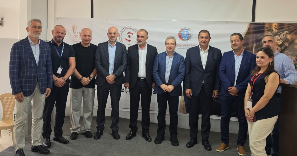 إطلاق «أكاديمية الضيافة» في راشيا — رئيس نقابة أصحاب المطاعم والمقاهي والملاهي والباتيسري طوني الرامي والنائب وائل أبو فاعور مع ممثلي الجهات الشريكة